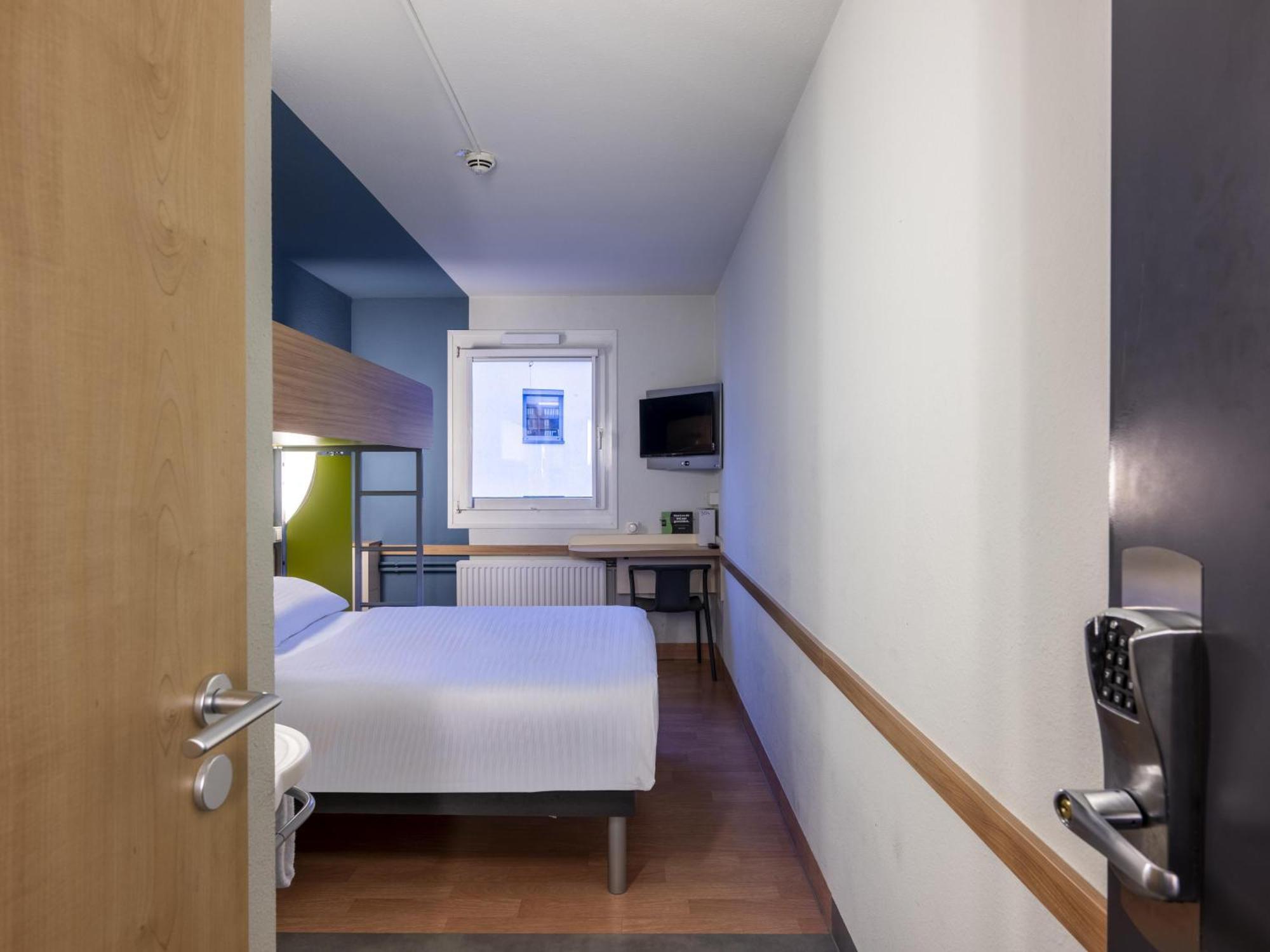 B&B Hotel Giessen-Linden Linden  Екстериор снимка